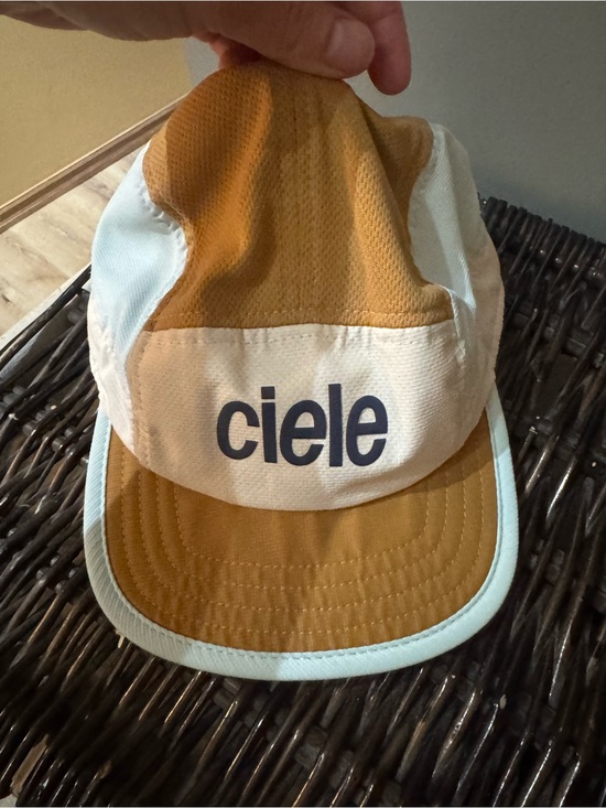 Ciele Accessories - Ciele Women's Performance Cap in Mustard and Cream